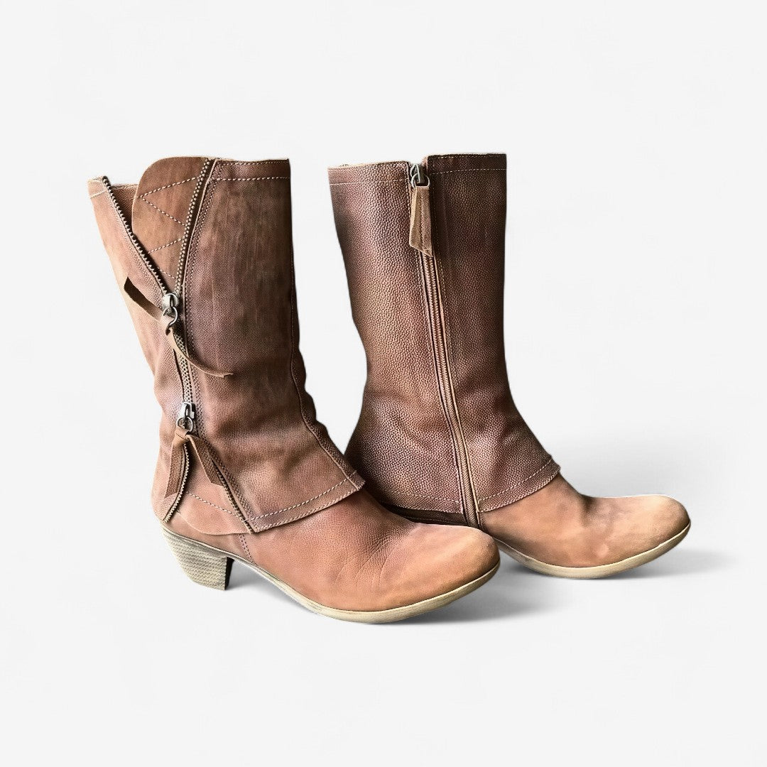 The Sienna Artisan Boot |  vintage bohemian